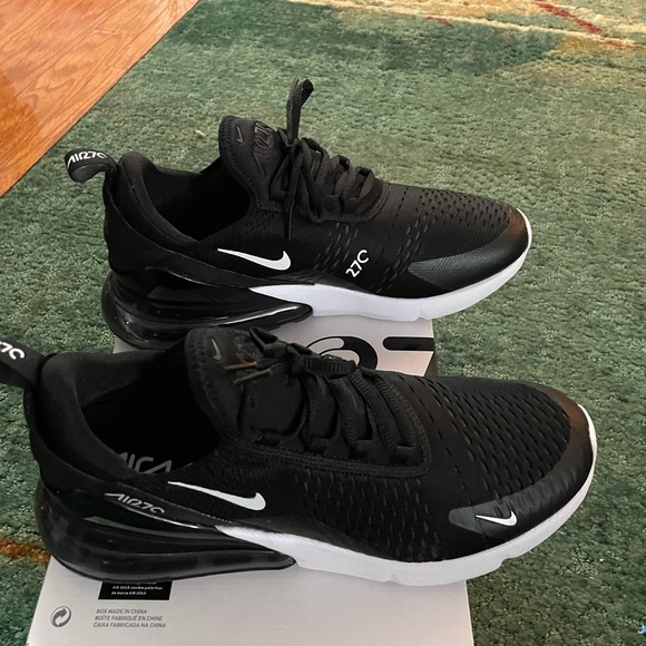 BRAND NEW MENS NIKE AIR MAX 270 FOR SALE SIZE 11!! - Picture 4 of 9